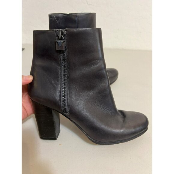 MICHAEL Michael Kors Leather Black Heeled Bootie 9M - Picture 7 of 7